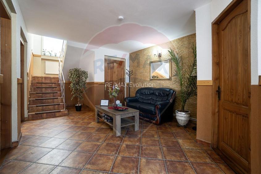 Oportunitate rară: Casă de vacanță sau Pensiune în Poiana Mărului - 10