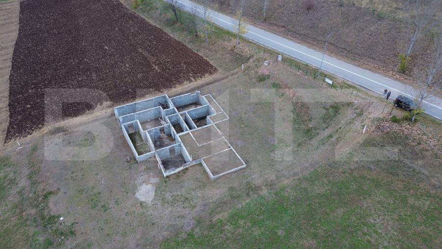 Teren intravilan cu proiect de casa 2600, zona Hapria