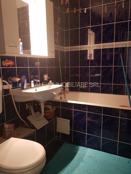 Apartament 2 cam decomandat, et 3/8, 380 euro, Buzoieni, piata Rahova - 13