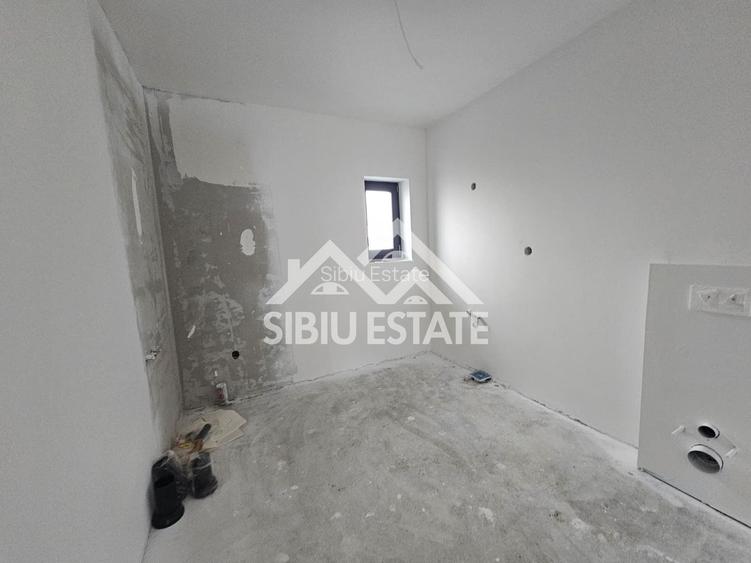 Casa Sibiu, Poplaca 4 camere, 3 bai, terasa si curte NOU - 13