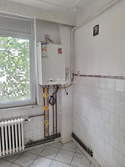 Apartament cu 2 camere, etajul 3/4, zona Tatarasi - 3