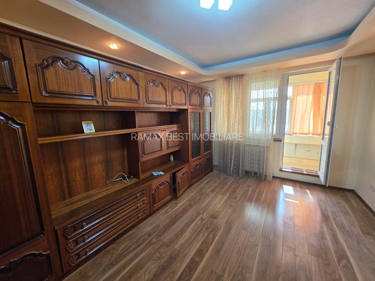 Theodor Pallady, 5 minute metrou 1 Decembrie 1918, pe Becatei, bloc reabilitat - 12