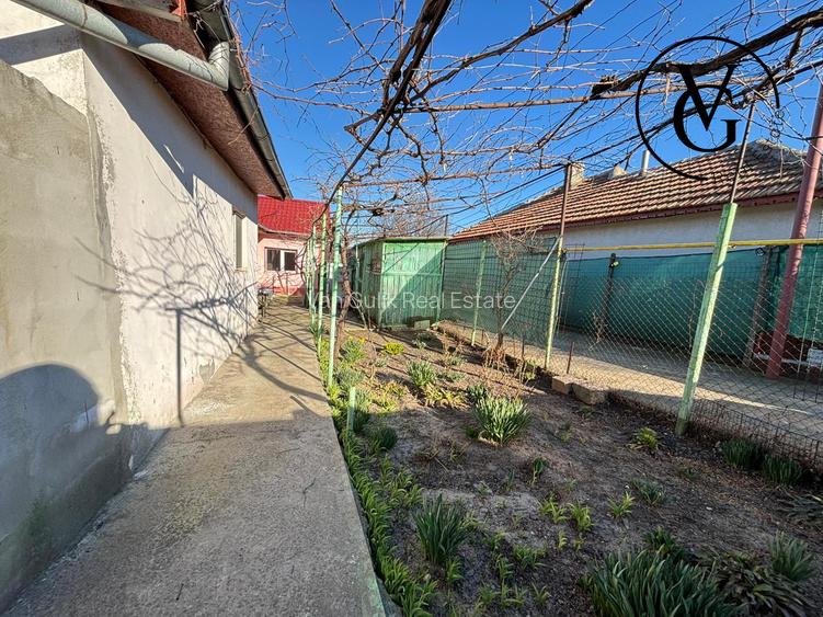 Casa la sol - teren 387 mp - Lumina - 2