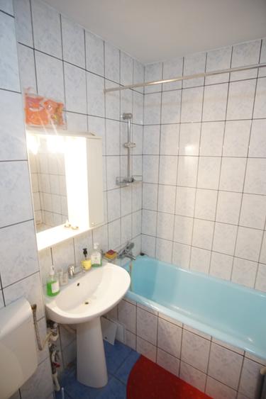 Mihalache Piata Chibrit Metrou 1 Mai in fata blocului 2 Camere Contract ANAF