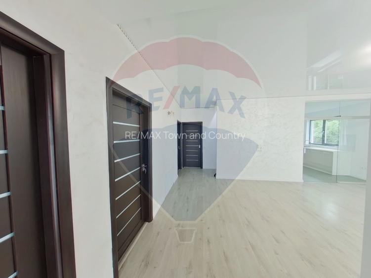 Casă / Vilă cu 4 camere de vânzare în zona Nord-Est - 9