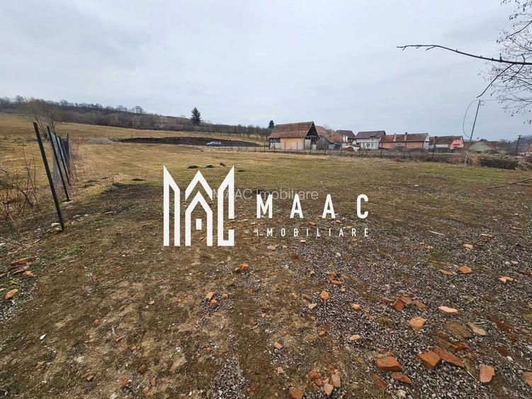 Teren de vânzare în Hamba | 1.740 mp | cu utilități și ieșire la râu - 2