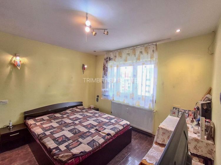 De Vanzare Apartament cu  3 camere  zona Mall Vitan - 4