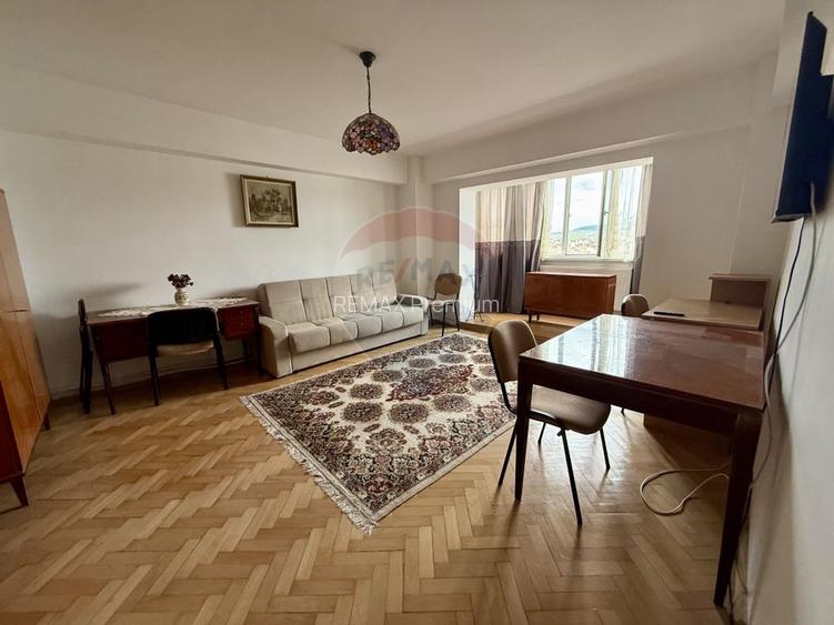 Apartament 3 camere de închiriat decomandat–central, Piața Cipariu - 2