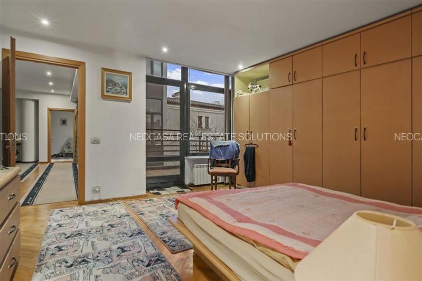 VILA SPLENDIDA DE VANZARE // LIVING DE 75 MP // 100 MP TERASE - 26