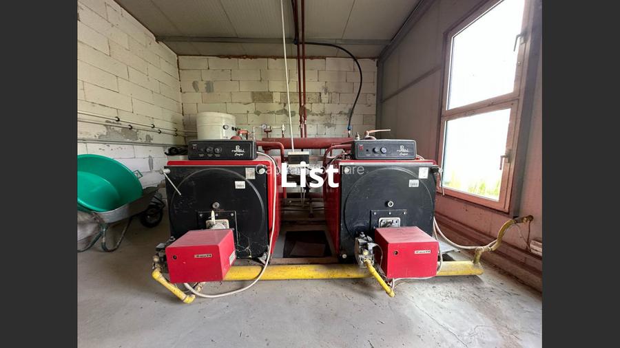 Spatiu locativ sau hala cu suprafata de 1884 mp pe teren de 3883 mp - 8