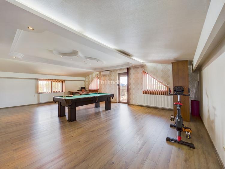 Vilă 300 mp cu curte superbă- cartier Titan, Sector 3 - 4