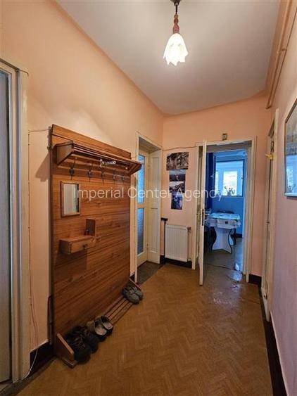Apartament cu GRADINA SI ACOPERIS  MANSARDA DE VANZARE IN ONESTI ETJ 1 - 9