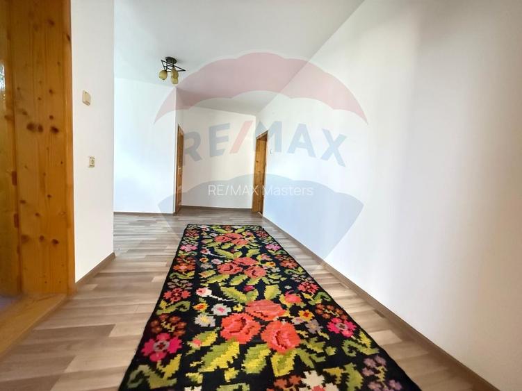Casa cu Teren 2288 MP GURA HUMORULUI - 10
