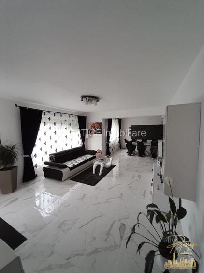 Casa superba P+E de vanzare in Santandrei cu panouri si baterie 7kWh - 8