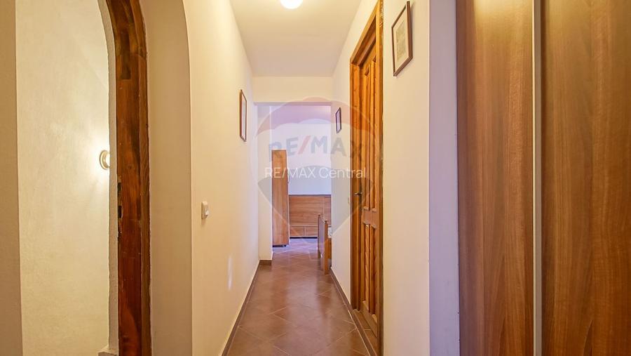 Vilă istorică, proiectată de arhitectul Emil Nădejde în Timișu de Sus - 29