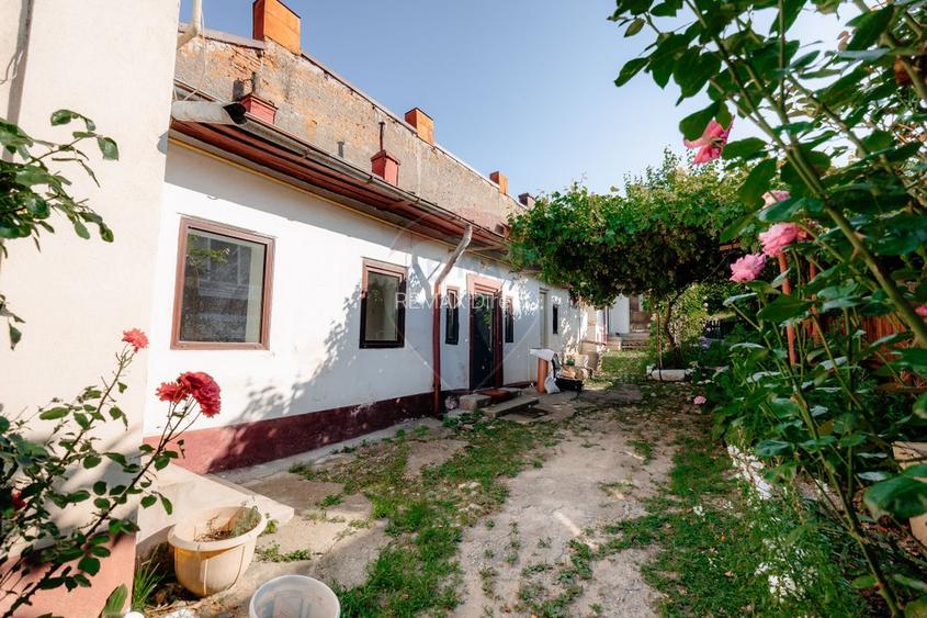 Casă + teren de vânzare în centrul Piteștiului, Strada Egalității - 14