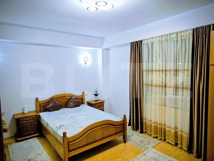 Apartament 3 camere, 80 mp, zona Podul de piatra