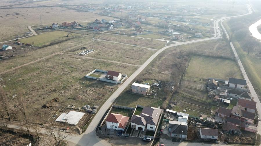 Teren Servicii comerciale GHIRODA- 2.050 mp. dupa canal