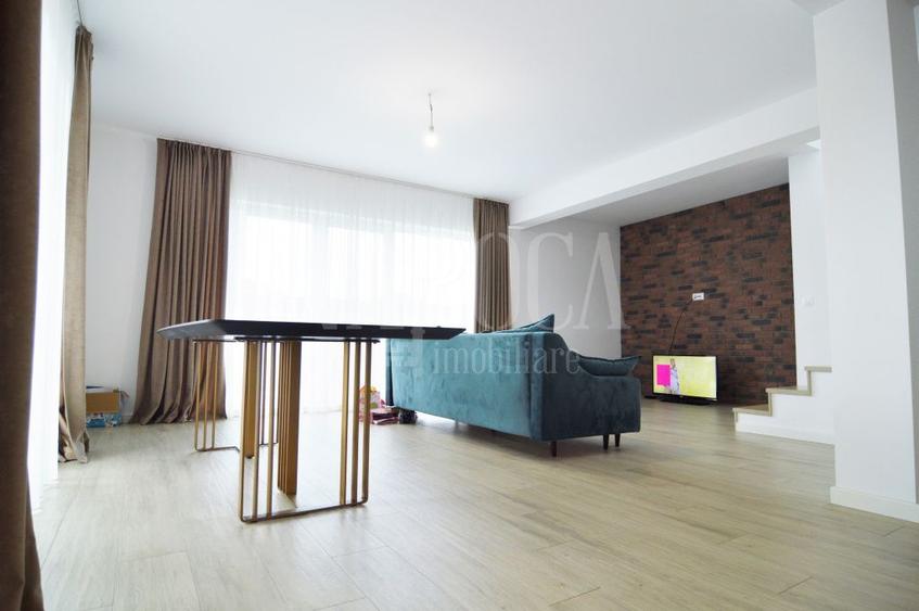 Casa 5 camere de vanzare in Floresti