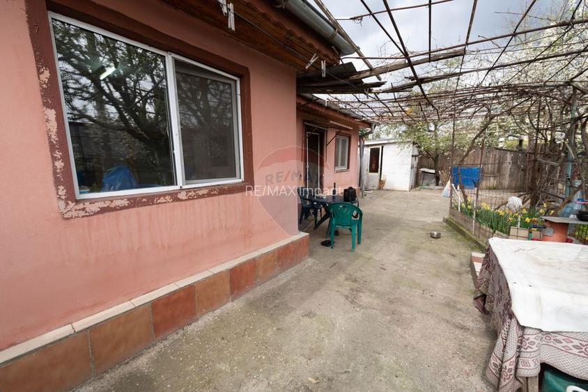 Casă de vânzare si teren 266mp în zona Giulesti - 3