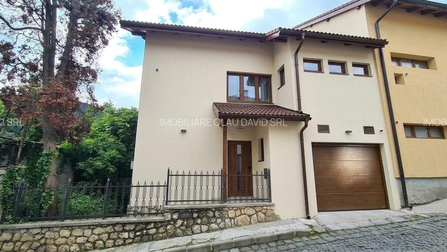 Casa Tip Vila - cu garaj - singur curte - Centru Istoric - 4