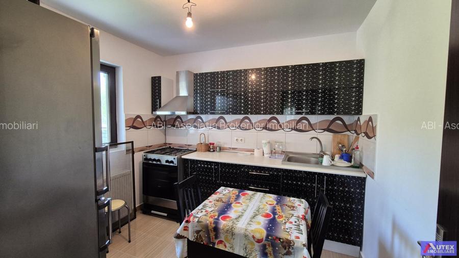 Casa P 1 cu 4 camere, inconjurata de Liniste si Natura - 9