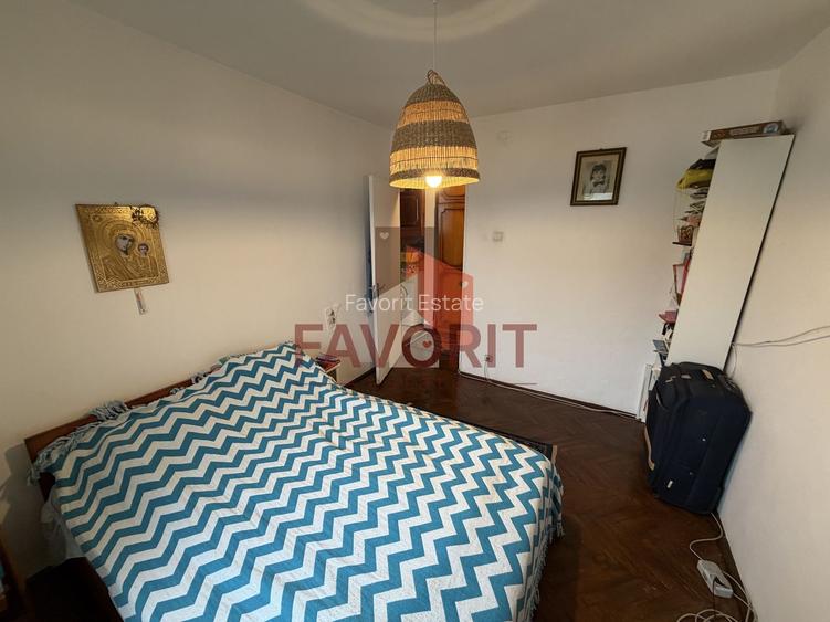 Decomandat. La 2 pasi de Shopping City. 2 bai - 10