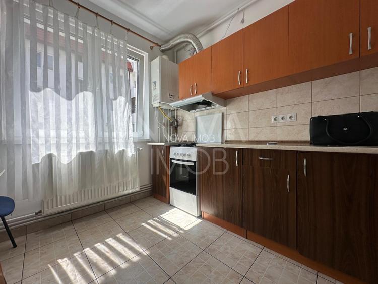 Apartament 2 camere, decomandat, etajul 1 - Valea Sapunului - 3