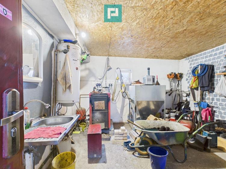 Casă frumoasă la Iratoș la preț bun - 29