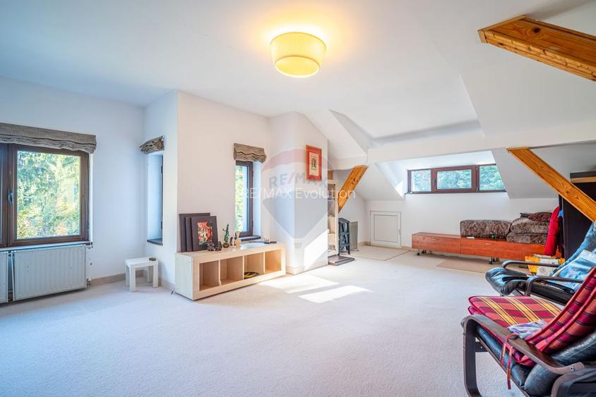 Vila cu 5 camere Sinaia, zonă liniștită, aproape de centrul statiunii - 17