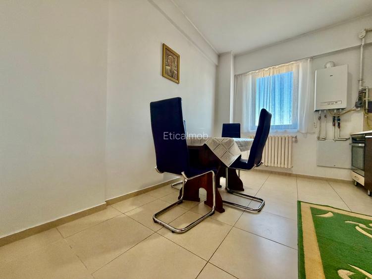 Închiriez apartament 2 camere – Micro 3, bloc nou, parcare privată - 7