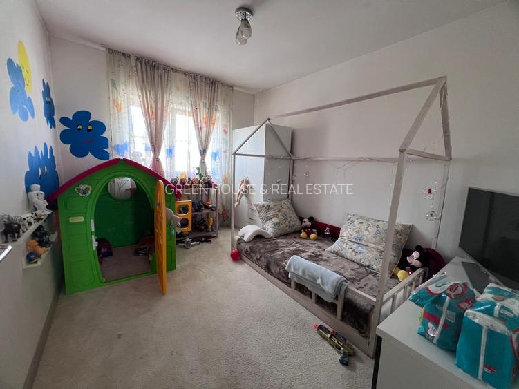 Apartament 4 camere,et 3, zona Liceul Auto - Deva - 17