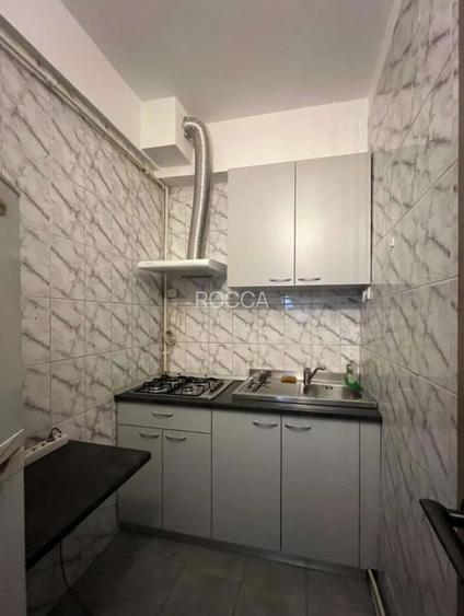 Garsoniera, 32 mp, centrala proprie, la 4 minute de metrou, zona Universitate - 4
