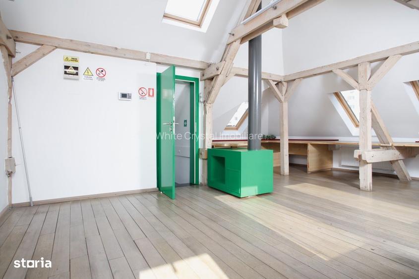 Închiriez apartament 2 camere + mansardă, Piața Muncii -Decebal, birou - 15