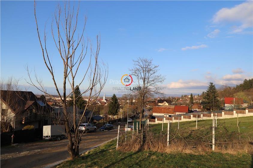 teren insorit cu panorama deosebita - 10