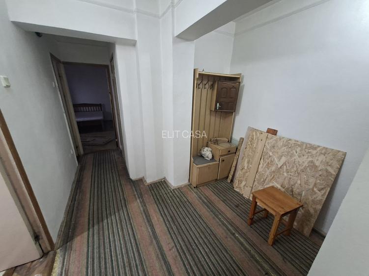 Apartament cu 2 camere, decomandat, Nicolina - 5