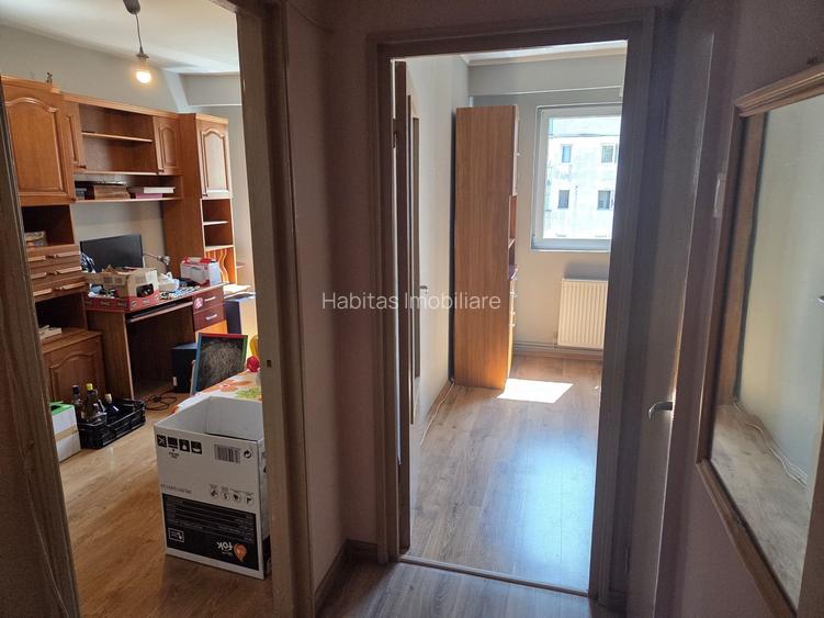 Apartament cu 4 camere, etaj intermediar, zona străzii Mehedinti - 5
