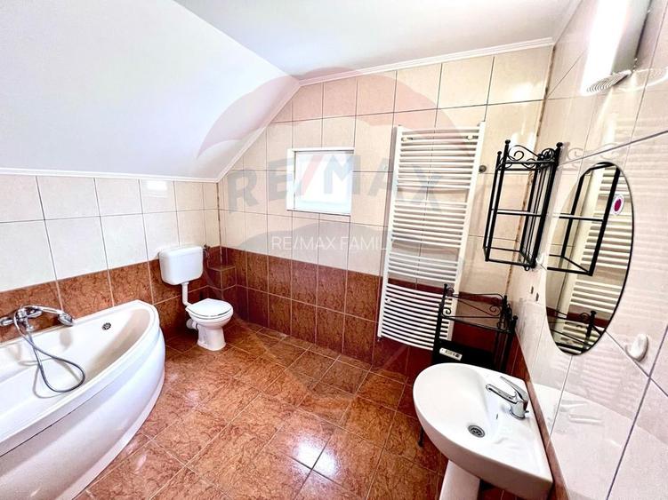 Casă / Vilă cu 7 camere de închiriat în zona Oncea - 6