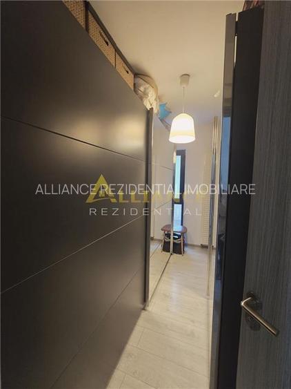 Mobilata si utilata - asfalt - 600m de STV- 3 camere - dressing - 5