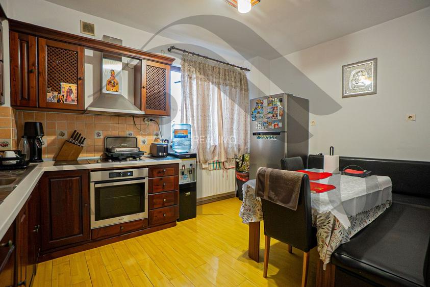 Vilă D+P+1E | 347 mp desfășurat | 487 mp teren | Ovidiu Sud - 12