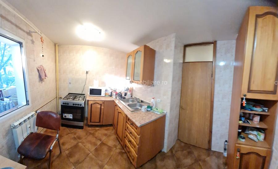 3 camere, decomandat, 2 bai, parcare, metrou Lujererului, tramvai 41, Veteranilo - 13