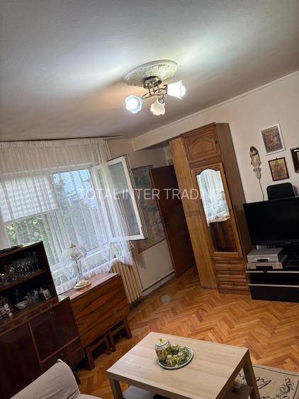 Sura Mare-Oltenitei-Ulmetului-P+1 - spatiu comercial 15 mp + garaj 14 mp 334000€ - 14