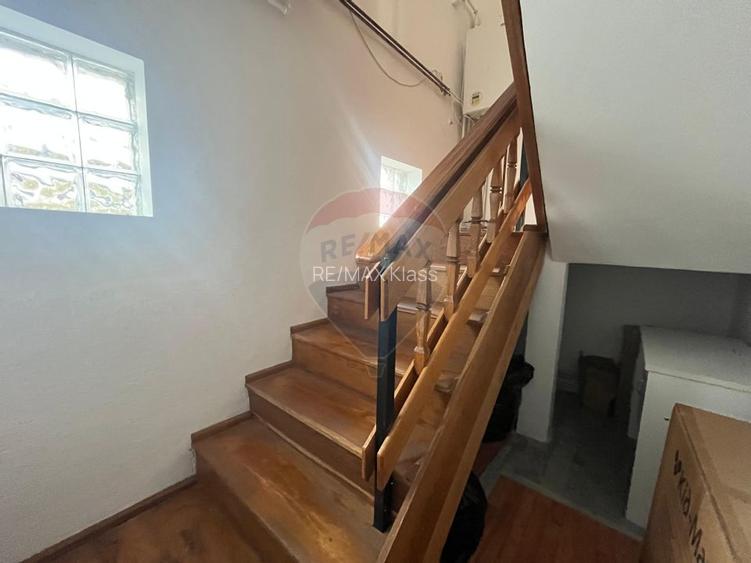 Casa cu 5 camere de vanzare in Priseaca 450 mp teren - 4