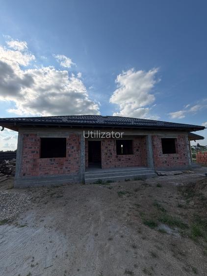 Casa parter, 3 dormitoare, 2 bai, CT+beci, living  - 3