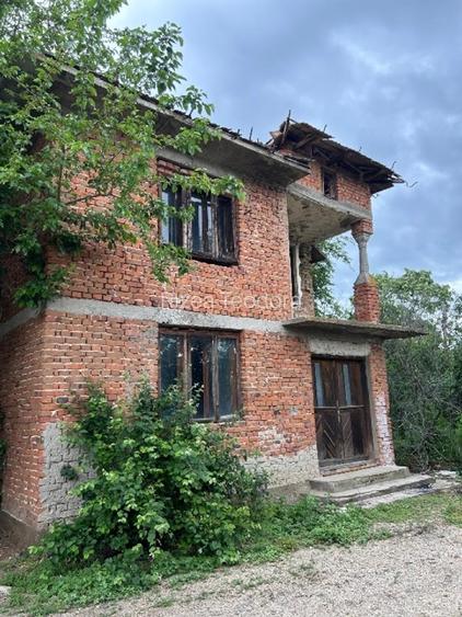 Vând casă cu etaj in Tufeni, Olt.  - 7