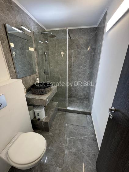 Apartament cu 4 camere garaj, Complexul Studentesc - 13