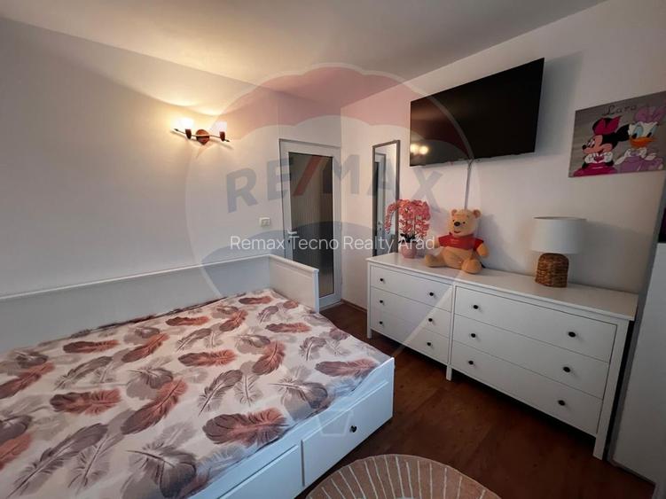 Apartament 4 camere decomandat cu loc de parcare etajul 3 - 5