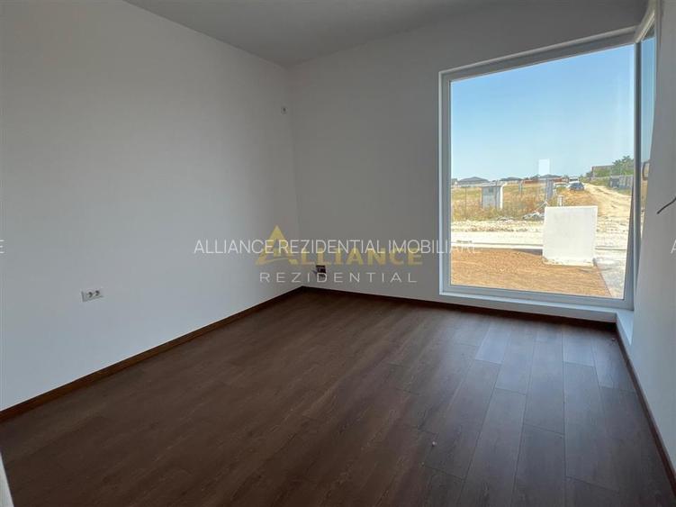 Casa Individuala - 3 camere -2 bai - 10