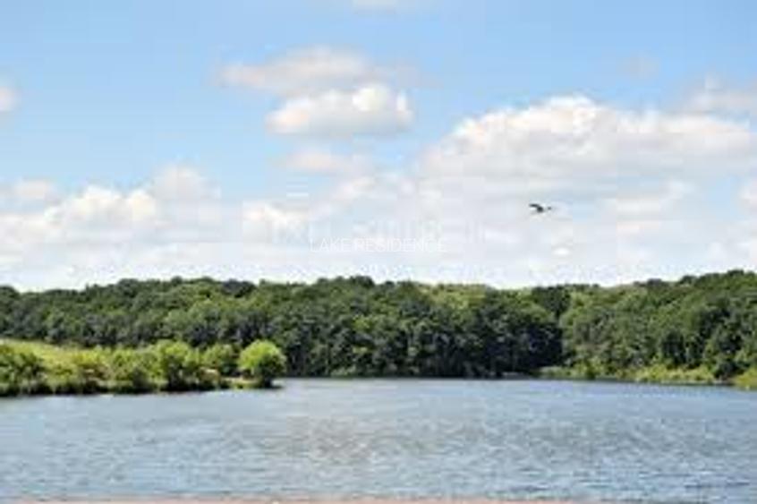 Teren unicat cu deschidere la lacul Caldarusani - 2