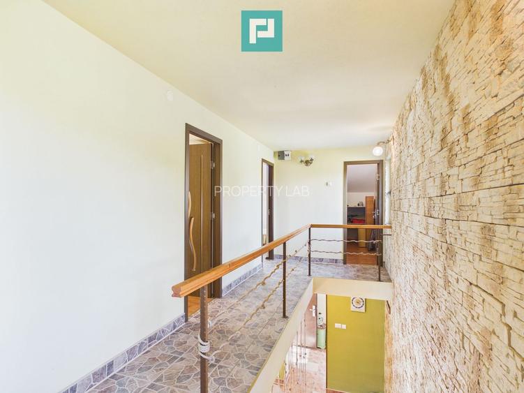 Cabană deosebită cu 4 camere în Căsoaia - 12